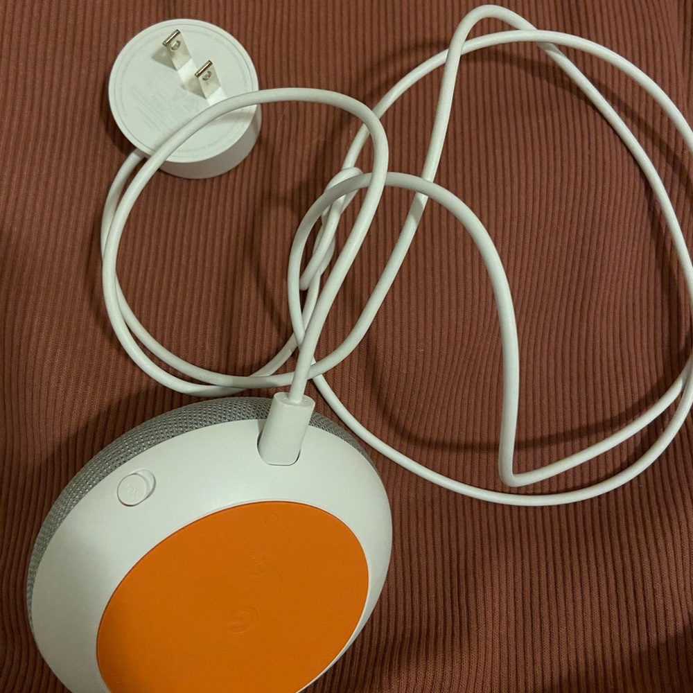 Google Home Mini - Picture 2 of 2